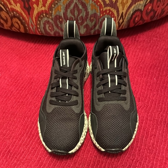 Reebok Women's Zig Dynamica Running Shoe, Black/Rose Gold/Chalk - Picture 2 of 6